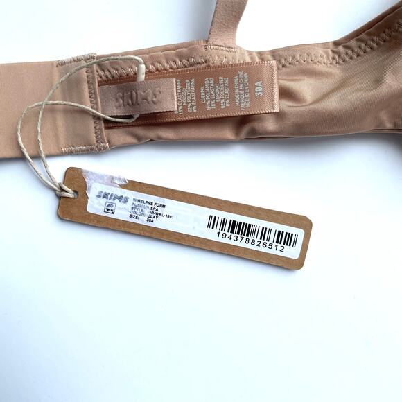 Skims Wireless Form Push Up Bra Clay Size 30A NEW - Picture 6 of 8